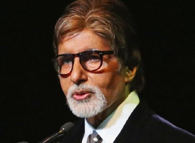 The back wheels of the moving car slopes; Amitabh Bachchan saved briefly! | चालत्या कारचे मागचे चाक निखळले; थोडक्यात बचावले अमिताभ बच्चन! The back wheels of the moving car slopes; Amitabh Bachchan saved briefly! | चालत्या कारचे मागचे चाक निखळले; थोडक्यात बचावले अमिताभ बच्चन!