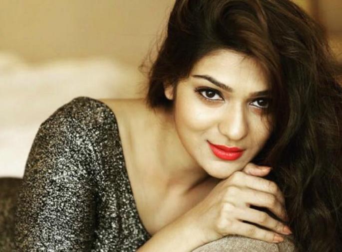 Sanjay Dutt's 'sister' to become South actress 'actress' | ​साऊथची ‘ही’ अभिनेत्री बनणार संजय दत्तची ‘बहीण’!