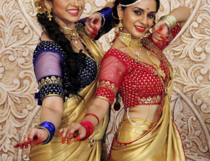 Sukhda Khandkekar and Deepali Sayyede Jugalbandi | सुखदा खांडकेकर आणि दिपाली सैय्यदची जुगलबंदी Sukhda Khandkekar and Deepali Sayyede Jugalbandi | सुखदा खांडकेकर आणि दिपाली सैय्यदची जुगलबंदी
