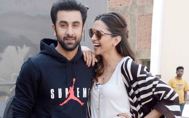 Deepika-Ranbir went together to the dentist? | दीपिका-रणबीर एकत्र गेले डेंटिस्टकडे?