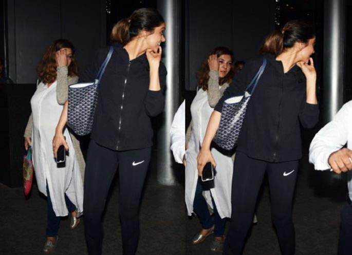 See Pics: Mastani Deepika Padukone looking at 'Mud Mud Ke'? | See Pics : मस्तानी दीपिका पादुकोण ‘मुड मुड के’ कोणाला बरं बघत असेल? See Pics: Mastani Deepika Padukone looking at 'Mud Mud Ke'? | See Pics : मस्तानी दीपिका पादुकोण ‘मुड मुड के’ कोणाला बरं बघत असेल?