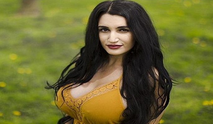 She did a great job for education ... | शिक्षणासाठी तिने केले चक्क देहविक्री... She did a great job for education ... | शिक्षणासाठी तिने केले चक्क देहविक्री...