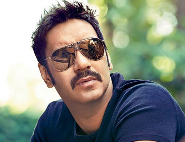 Ajay jumped in 'Panama' !! | ​ अजयही अडकला ‘पनामा’त!!