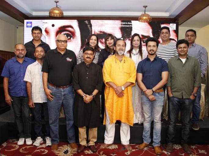 Mahesh Manjrekar's first production 'Dhyanamani' film which was released in 2017 | महेश मांजरेकर यांची २०१७ ची पहिली निर्मिती असणारा 'ध्यानीमनी' चित्रपट Mahesh Manjrekar's first production 'Dhyanamani' film which was released in 2017 | महेश मांजरेकर यांची २०१७ ची पहिली निर्मिती असणारा 'ध्यानीमनी' चित्रपट