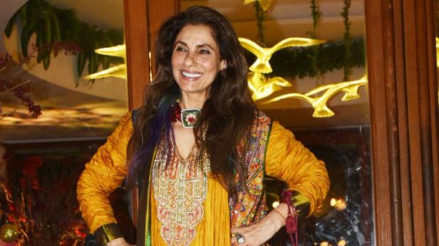 When Rajesh Khanna's song 'Hey' was heard singing, he started to go crazy and Dimple Kapadia, watch the video! | पती राजेश खन्ना यांचे ‘हे’ गाणे कानी पडताच बेधुंद होऊन थिरकायला लागली डिम्पल कपाडिया, पाहा व्हिडीओ! When Rajesh Khanna's song 'Hey' was heard singing, he started to go crazy and Dimple Kapadia, watch the video! | पती राजेश खन्ना यांचे ‘हे’ गाणे कानी पडताच बेधुंद होऊन थिरकायला लागली डिम्पल कपाडिया, पाहा व्हिडीओ!