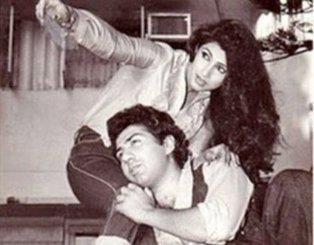 Twinkle Khanna and Rinki Khanna Angle little papa to say? | ​ट्विंकल खन्ना आणि रिंकी खन्ना कोणाले म्हणायचे छोटे पापा?