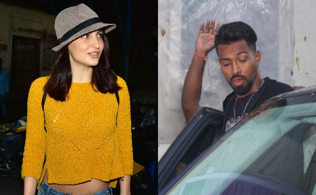 Hardy Punda advertises shooting at the shooting spot, see photo! | हार्दिक पंड्याच्या जाहिरात शूटिंगस्थळी पोहचली एली अवराम, पाहा फोटो! Hardy Punda advertises shooting at the shooting spot, see photo! | हार्दिक पंड्याच्या जाहिरात शूटिंगस्थळी पोहचली एली अवराम, पाहा फोटो!