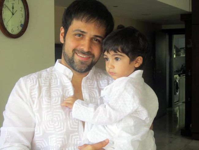 The name of the book of Imran Hashmi is announced | इम्रान हाश्मीच्या पुस्तकाचे नाव जाहीर The name of the book of Imran Hashmi is announced | इम्रान हाश्मीच्या पुस्तकाचे नाव जाहीर
