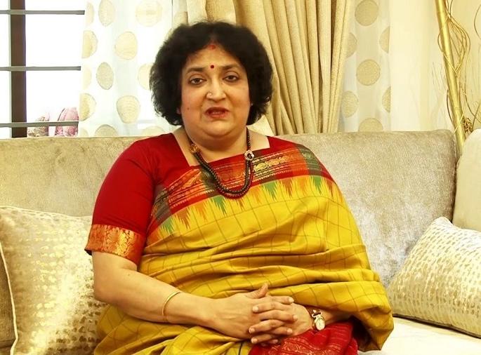 Rajinikanth's wife Lata Kankuta, Supreme court ordered to pay Rs 6.2 crore! | रजनीकांत यांच्या पत्नी लता अडचणीत, सर्वोच्च न्यायालयाने दिलेत ६.२ कोटी रूपये परत करण्याचे आदेश! Rajinikanth's wife Lata Kankuta, Supreme court ordered to pay Rs 6.2 crore! | रजनीकांत यांच्या पत्नी लता अडचणीत, सर्वोच्च न्यायालयाने दिलेत ६.२ कोटी रूपये परत करण्याचे आदेश!