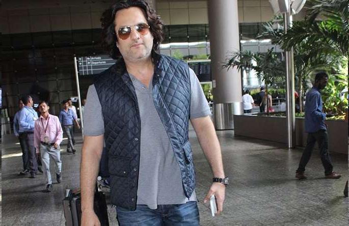 Fardeen furious with rising weight !! | वाढत्या वजनावरून फरदीन संतापला !! Fardeen furious with rising weight !! | वाढत्या वजनावरून फरदीन संतापला !!