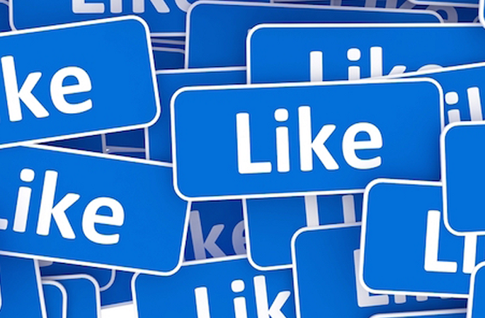 Do not give VIP to Facebook! | फेसबुक लाईक्सला अतिमहत्त्व देऊ नका!