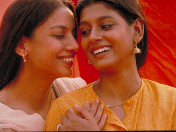 The subject of homosexuality was lifted by the movies | ​चित्रपटांनीही उचलून धरला समलैंगिकतेचा विषय
