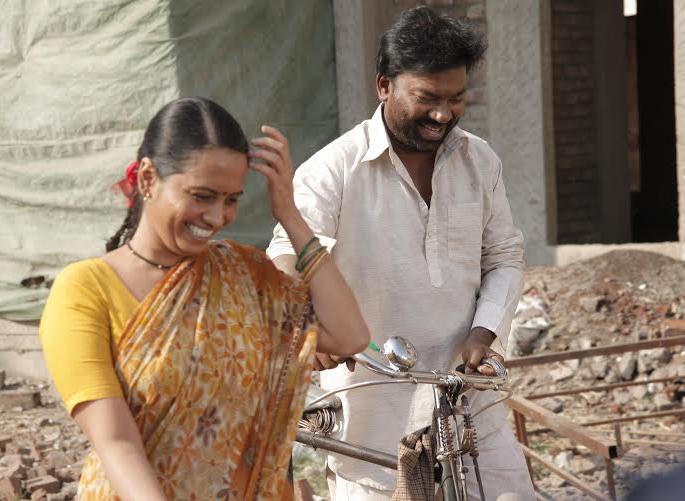 'Unicorns' tickets turn out to be full of houseflight! | 'गणवेश'च्या तिकीट बारीवर हाऊसफुल्लच्या सरी! 'Unicorns' tickets turn out to be full of houseflight! | 'गणवेश'च्या तिकीट बारीवर हाऊसफुल्लच्या सरी!