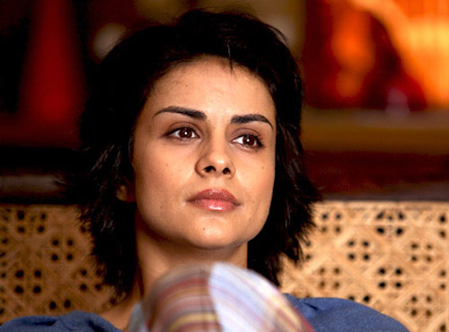 Gul Panag worried about husband being in Belgium | गुल पनाग चिंतेत पती अडकला बेल्जियममध्ये Gul Panag worried about husband being in Belgium | गुल पनाग चिंतेत पती अडकला बेल्जियममध्ये