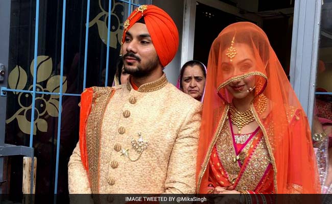 Duleer Mehndi's son Gurdeep married to the NRI model | ​दलेर मेहंदीचा मुलगा गुरदीपचे NRI मॉडेलशी लग्न