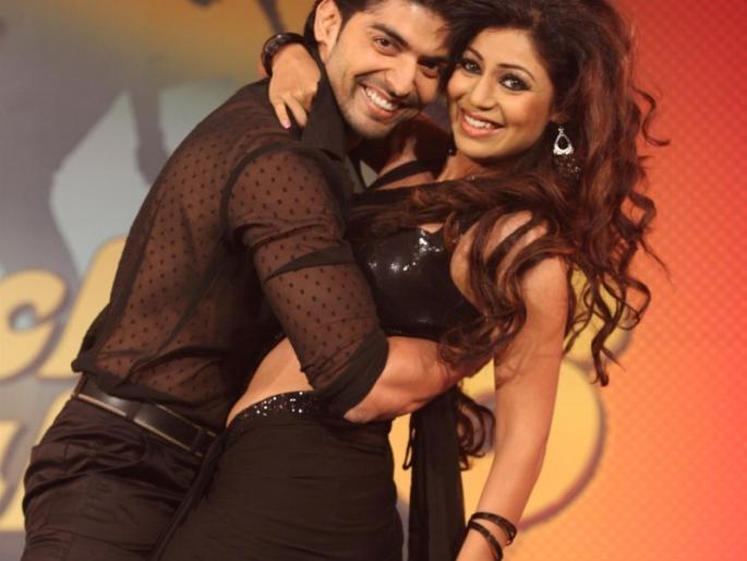 Gurmit Chaudhary and Debina Banerjee became the parents of cute girls | गुरमित चौधरी आणि देबिना बॅनर्जी झाले गोंडस मुलींचे आई-बाबा Gurmit Chaudhary and Debina Banerjee became the parents of cute girls | गुरमित चौधरी आणि देबिना बॅनर्जी झाले गोंडस मुलींचे आई-बाबा