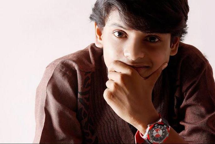 Actor Hansraj's Mally Thobadit | अभिनेता हंसराजच्या मारली थोबाडीत Actor Hansraj's Mally Thobadit | अभिनेता हंसराजच्या मारली थोबाडीत
