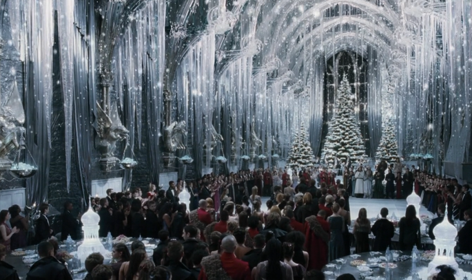 Harry's Fans Party in 'Great Hall' | हॅरीच्या फॅन्सला 'ग्रेट हॉल'मध्ये पार्टी