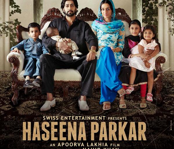 Shraddha Kapoor alias Haseena Parkar first seen with husband and children! | पहिल्यांदा पती आणि मुलांसोबत दिसली श्रद्धा कपूर उर्फ हसीना पारकर! Shraddha Kapoor alias Haseena Parkar first seen with husband and children! | पहिल्यांदा पती आणि मुलांसोबत दिसली श्रद्धा कपूर उर्फ हसीना पारकर!