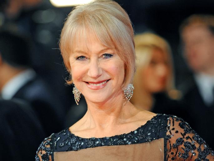 Mirren does not think of herself as sexy | मिरेन स्वत:ला सेक्सी समजत नाही Mirren does not think of herself as sexy | मिरेन स्वत:ला सेक्सी समजत नाही