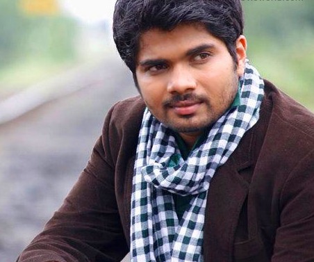 Hemant is becoming the director ... The movie is on 9th May | हेमंत होतोय दिग्दर्शक... ९ मे ला चित्रपटाचा मुहुर्त Hemant is becoming the director ... The movie is on 9th May | हेमंत होतोय दिग्दर्शक... ९ मे ला चित्रपटाचा मुहुर्त