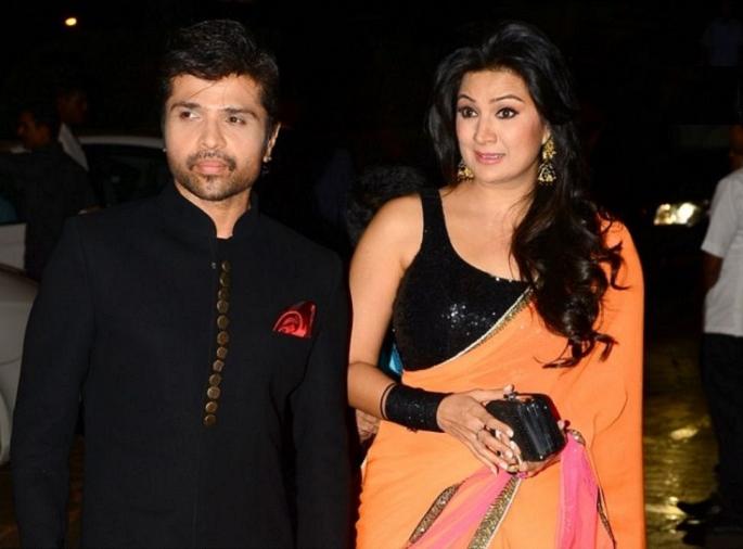 Himesh breaks the world for 22 years! Whom is Himesh's Extra Marital Affair? | ‘हिच्या’साठी हिमेशने मोडला २२ वर्षांचा संसार ! कोणाशी आहे हिमेशचे ‘एक्स्ट्रा मॅरेटिअल अफेयर’? Himesh breaks the world for 22 years! Whom is Himesh's Extra Marital Affair? | ‘हिच्या’साठी हिमेशने मोडला २२ वर्षांचा संसार ! कोणाशी आहे हिमेशचे ‘एक्स्ट्रा मॅरेटिअल अफेयर’?