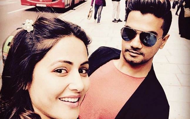 Big Boss 11: ... Because of this reason, Hina Khan was angry with Boyfriend !! | Big Boss 11 : ...या कारणामुळे बॉयफ्रेंडवर नाराज झाली हिना खान!! Big Boss 11: ... Because of this reason, Hina Khan was angry with Boyfriend !! | Big Boss 11 : ...या कारणामुळे बॉयफ्रेंडवर नाराज झाली हिना खान!!