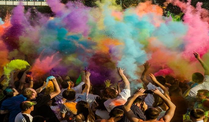 To celebrate Holi with joy | आनंदात होळी साजरी करण्यासाठी To celebrate Holi with joy | आनंदात होळी साजरी करण्यासाठी