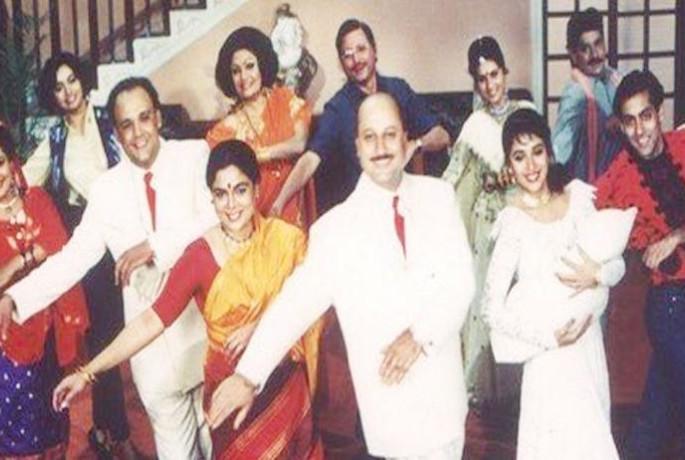 I do not get this famous artist from the film Yeh Hum Hain Kaun | हम आपके है कौन या चित्रपटातील या प्रसिद्ध कलाकाराला आता मिळत नाहीये काम I do not get this famous artist from the film Yeh Hum Hain Kaun | हम आपके है कौन या चित्रपटातील या प्रसिद्ध कलाकाराला आता मिळत नाहीये काम