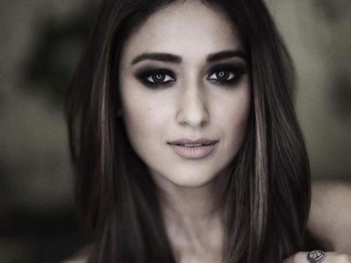 Ileana D'Cruz is happy to get married! Boyfriend called Habee !! | इलियाना डिक्रूजने उरकले गूपचूप लग्न! बॉयफ्रेन्डला म्हटले हबी!! Ileana D'Cruz is happy to get married! Boyfriend called Habee !! | इलियाना डिक्रूजने उरकले गूपचूप लग्न! बॉयफ्रेन्डला म्हटले हबी!!