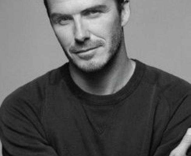 Beckham's tribute to the dead in Paris attacks | पॅरिस हल्ल्यातील मृतांना बेकहॅमची श्रद्धांजली