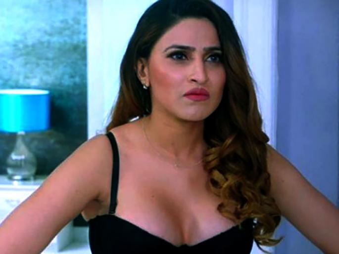 Inayat Sharma furious over sensor's decision; Said, 'What should be sari-bath in bathtub?' | सेन्सॉरच्या निर्णयावर संतापली इनायत शर्मा; म्हटले,‘बाथटबमधील सीन्स साडी-चोळीत करावा काय?’ Inayat Sharma furious over sensor's decision; Said, 'What should be sari-bath in bathtub?' | सेन्सॉरच्या निर्णयावर संतापली इनायत शर्मा; म्हटले,‘बाथटबमधील सीन्स साडी-चोळीत करावा काय?’