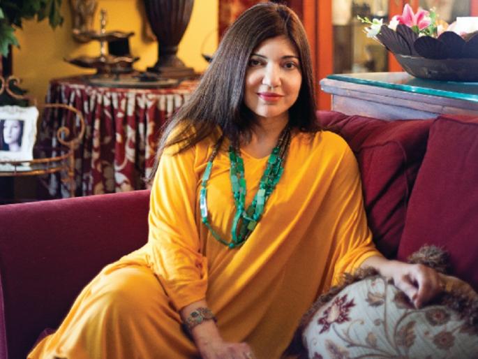 Birthday special: Alka Yagnik had made a big controversy by singing this song! | Birthday special : अलका याज्ञिकने गायलेल्या ‘या’ गाण्यावरून झाले होते मोठे वादंग! Birthday special: Alka Yagnik had made a big controversy by singing this song! | Birthday special : अलका याज्ञिकने गायलेल्या ‘या’ गाण्यावरून झाले होते मोठे वादंग!