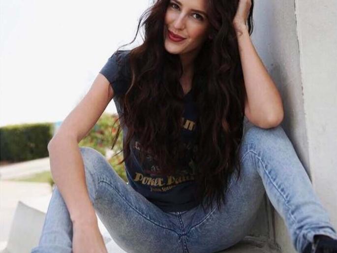 Katrina Kaif's sister got Isabella break; Salman Khan congratulated! | कॅटरिना कैफची बहीण इसाबेलाला मिळाला ब्रेक; सलमान खानने केले अभिनंदन! Katrina Kaif's sister got Isabella break; Salman Khan congratulated! | कॅटरिना कैफची बहीण इसाबेलाला मिळाला ब्रेक; सलमान खानने केले अभिनंदन!