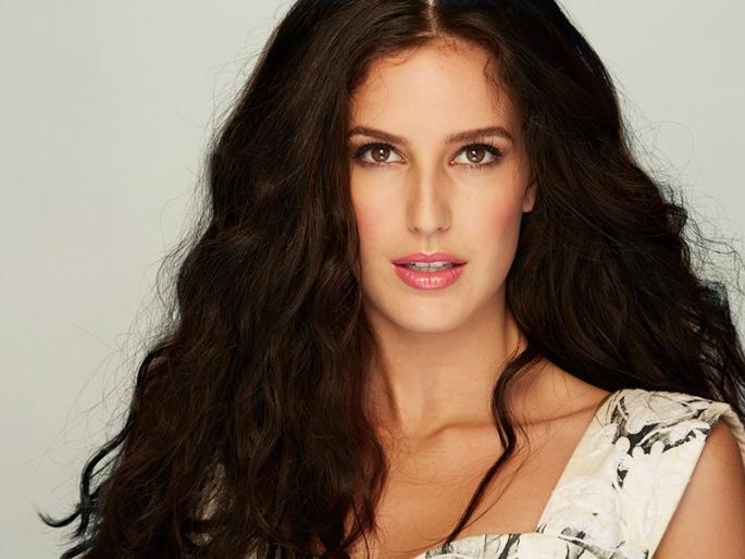 Katrina Kaif's sister showed color before entering Bollywood! | बॉलिवूडमध्ये एंट्री करण्याअगोदरच कॅटरिना कैफच्या बहिणीने दाखविला रंग! Katrina Kaif's sister showed color before entering Bollywood! | बॉलिवूडमध्ये एंट्री करण्याअगोदरच कॅटरिना कैफच्या बहिणीने दाखविला रंग!