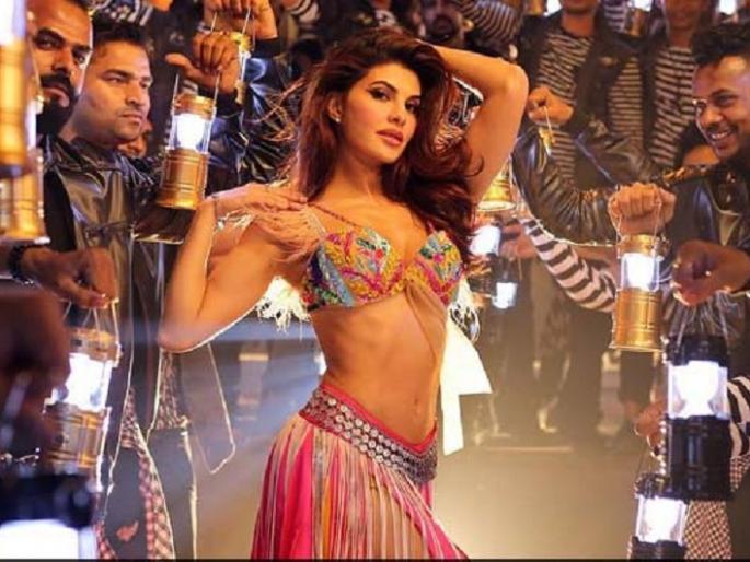 Jacqueline Fernandes becomes 'Mohini'! Look, the new song of 'Baghi2' is 'One Two Three' !! | ‘मोहिनी’ बनून आली जॅकलिन फर्नांडिस! पाहा, ‘बागी2’चे नवे गाणे ‘एक दो तीन’!! Jacqueline Fernandes becomes 'Mohini'! Look, the new song of 'Baghi2' is 'One Two Three' !! | ‘मोहिनी’ बनून आली जॅकलिन फर्नांडिस! पाहा, ‘बागी2’चे नवे गाणे ‘एक दो तीन’!!