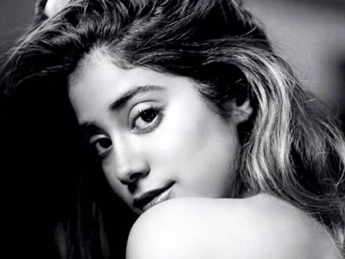 There is no Bollywood debut address, and Jhanvi Kapoor's second movie is in the hands of !! | ​बॉलिवूड डेब्यूचा पत्ता नाही अन् जान्हवी कपूरच्या हाती लागला दुसरा सिनेमा!!