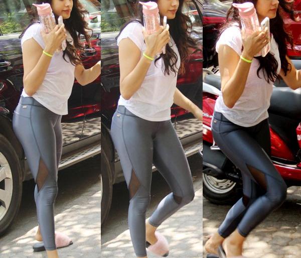 Jeff out of the movie like this, Kapoor! | जीम आउटफिटमध्ये अशा अंदाजात दिसली जान्हवी कपूर! Jeff out of the movie like this, Kapoor! | जीम आउटफिटमध्ये अशा अंदाजात दिसली जान्हवी कपूर!