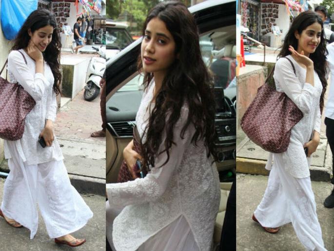 Mom is the perfect style Queen like Sridevi, Jhanvi Kapoor, see her special photo! | मॉम श्रीदेवीप्रमाणेच परफेक्ट स्टाइल क्वीन आहे जान्हवी कपूर,पाहा हे तिचे खास फोटो ! Mom is the perfect style Queen like Sridevi, Jhanvi Kapoor, see her special photo! | मॉम श्रीदेवीप्रमाणेच परफेक्ट स्टाइल क्वीन आहे जान्हवी कपूर,पाहा हे तिचे खास फोटो !