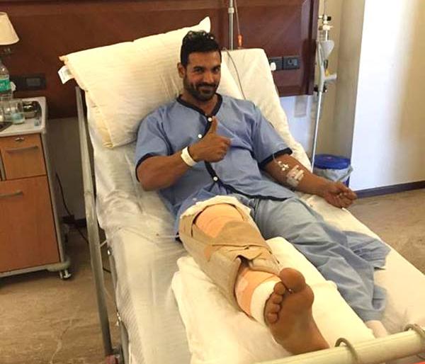 His operation video shared by John | जॉनने शेअर केला त्याच्या ऑपरेशनचा व्हिडीओ