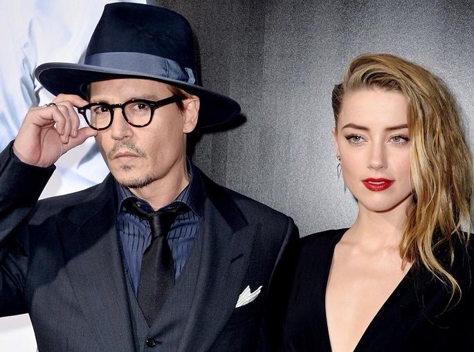 Law enforcement on Johnnie Depp and Amber Hurd's divorce | जॉनी डेप आणि अॅम्बर हर्डच्या घटस्फोटावर कायद्याची मोहोर Law enforcement on Johnnie Depp and Amber Hurd's divorce | जॉनी डेप आणि अॅम्बर हर्डच्या घटस्फोटावर कायद्याची मोहोर