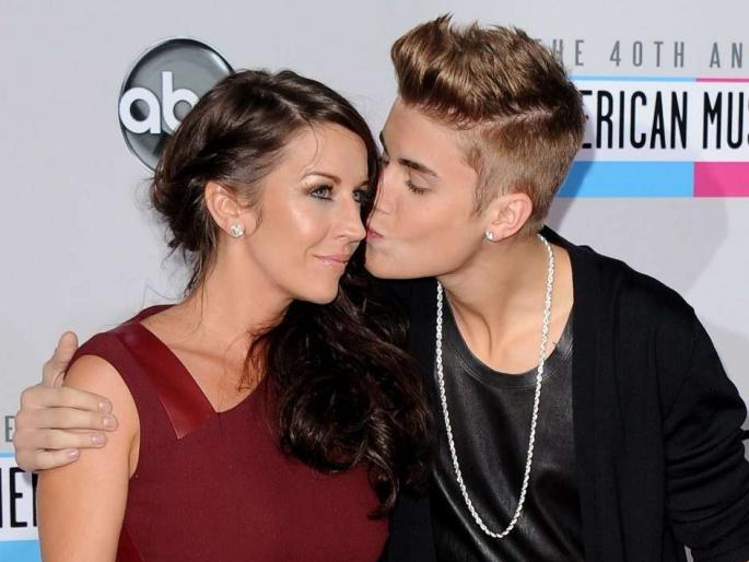 'This person' is the architect of the success of Justin Bieber; 'This' video star created by Justin !! | ‘ही’ व्यक्ती आहे,जस्टीन बीबरच्या यशाची शिल्पकार; ‘या’ व्हिडिओने जस्टीनला बनवले स्टार!! 'This person' is the architect of the success of Justin Bieber; 'This' video star created by Justin !! | ‘ही’ व्यक्ती आहे,जस्टीन बीबरच्या यशाची शिल्पकार; ‘या’ व्हिडिओने जस्टीनला बनवले स्टार!!
