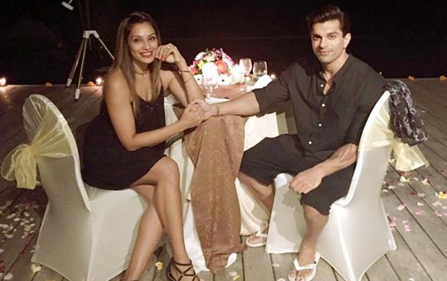 Karan-Bipasha's Most Romantic Date Photo Viral | करण-बिपाशाचे मोस्ट रोमांटिक डेट फोटो व्हायरल