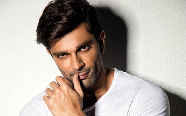 Karan Singh Grover also did the same with the actress in marriage | करण सिंग ग्रोव्हरने तीन लग्न करण्यासोबतच या अभिनेत्रीशीही केला होता साखरपुडा