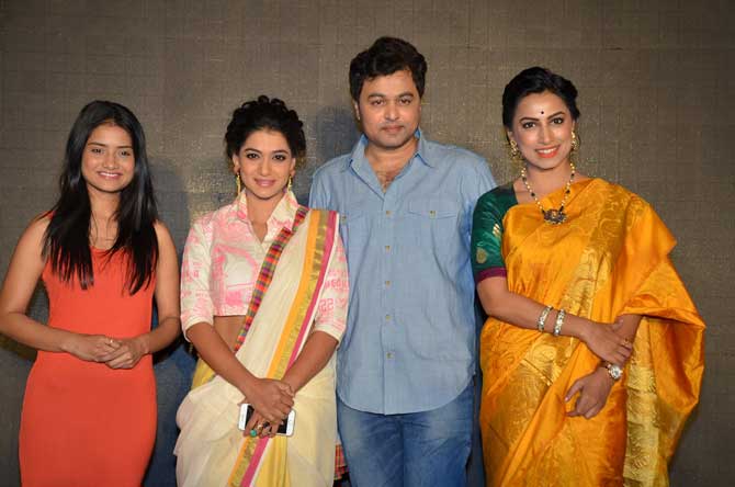 Contract film trailer and music launch | करार चित्रपटाचा ट्रेलर आणि म्युझिक लॉन्च Contract film trailer and music launch | करार चित्रपटाचा ट्रेलर आणि म्युझिक लॉन्च
