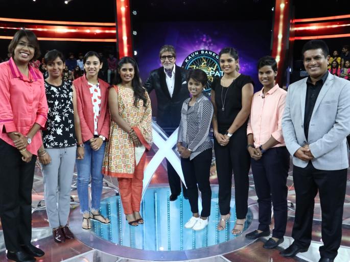 The presence of women cricketers on the sets of Kaun Banega Crorepati 9 set | ​कौन बनेगा करोड़पती 9च्या सेटवर महिला क्रिकेटर्सने लावली उपस्थिती