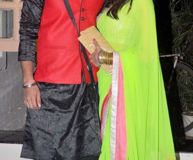 Do you know ... these actors have married elderly actresses than us? | तुम्हाला माहीत आहे का... या अभिनेत्यांनी केले आहे आपल्यापेक्षा वयाने मोठ्या असलेल्या अभिनेत्रींशी लग्न!