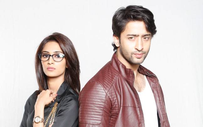 Sonakshi and God's makeover, after some leap in the series, will also be some color love | ​कुछ रंग प्यार के ऐसे भी मालिकेत लीपनंतर होणार सोनाक्षी आणि देवचा मेकओव्हर
