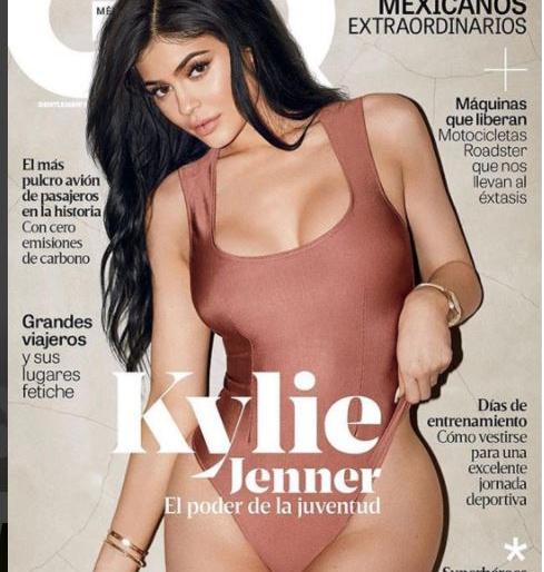 View Pics: Bold Photoshoot done for 'GQ' Weekly! | View Pics : ‘जीक्यू’ साप्ताहिकासाठी कायली जेनरने केले बोल्ड फोटोशूट!! View Pics: Bold Photoshoot done for 'GQ' Weekly! | View Pics : ‘जीक्यू’ साप्ताहिकासाठी कायली जेनरने केले बोल्ड फोटोशूट!!