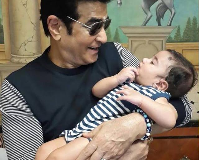 Have you seen photos of Tusshar Kapoor's son? | तुषार कपूरचा मुलगा लक्ष्यचे फोटो तुम्ही पाहिलेत का?